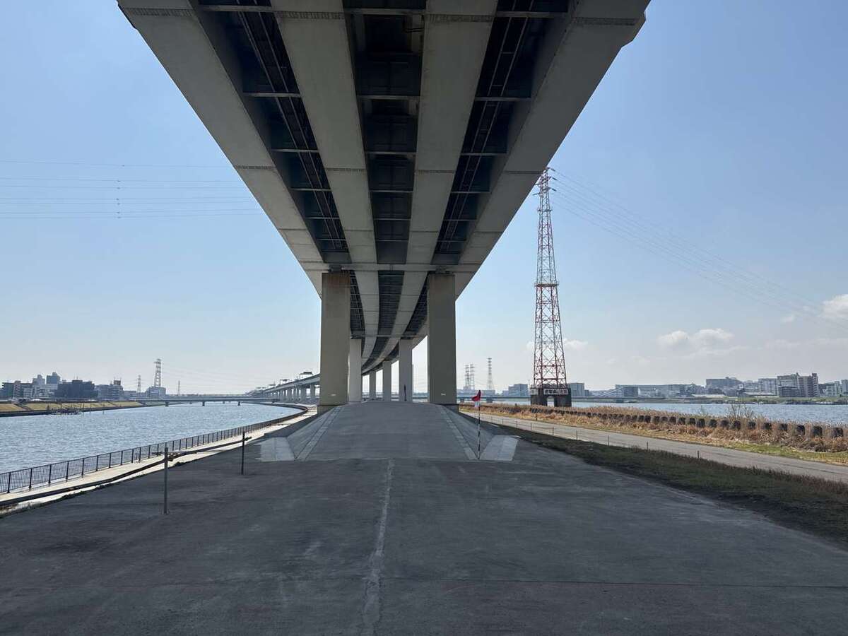 荒川下流左岸北葛西２丁目中堤築堤護岸工事